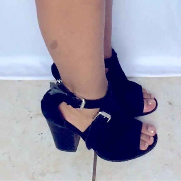 Dolce Vita black open toed heels - Picture 2 of 5